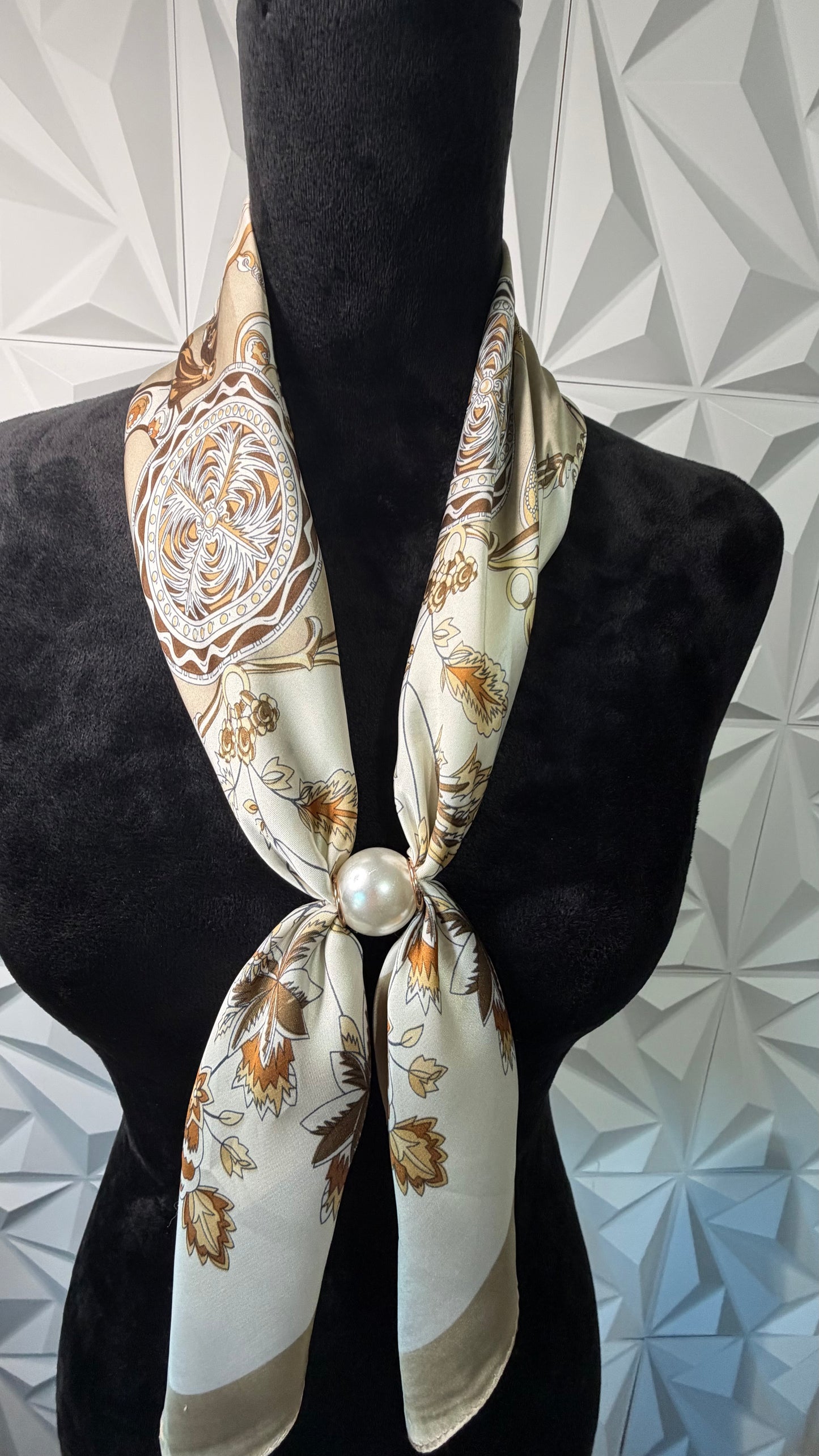 Magnetic Pearl Scarf