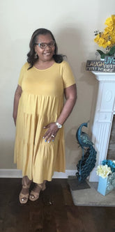 Short Sleeve Tiered Midi Dress