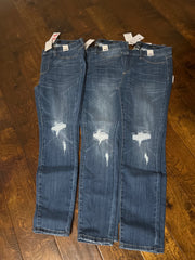 PLUS SIZE BLUE JEANS