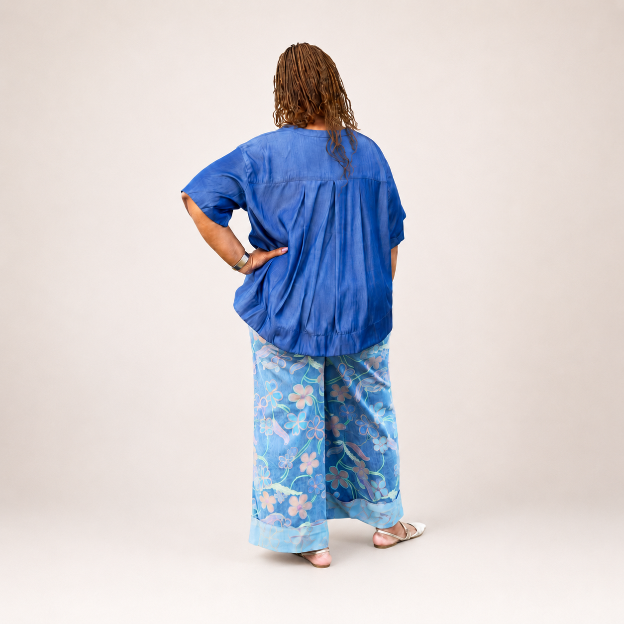 Oversized High-Low Lightweight Top