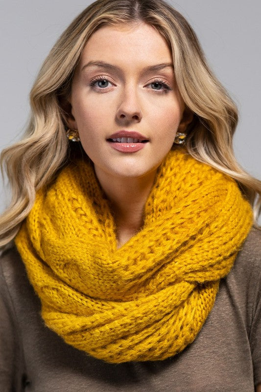 CABLE KNIT INFINITY SCARF