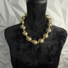 LARGE BEAD NECKLACE