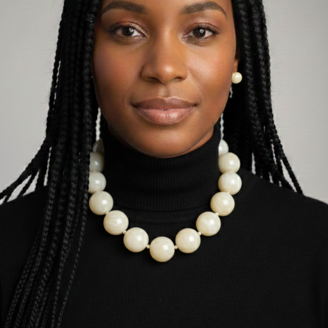 LARGE BEAD NECKLACE