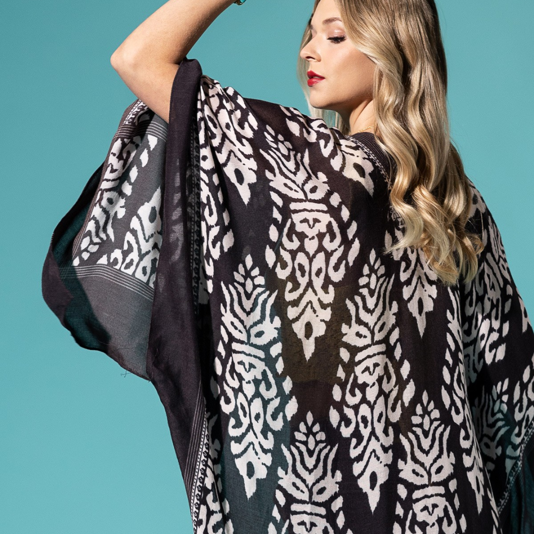 CHIC DAMASK KIMONO WITH SLEEVES